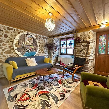 Villa Renovated Old Manor House With Yard à Arnaia Extérieur photo
