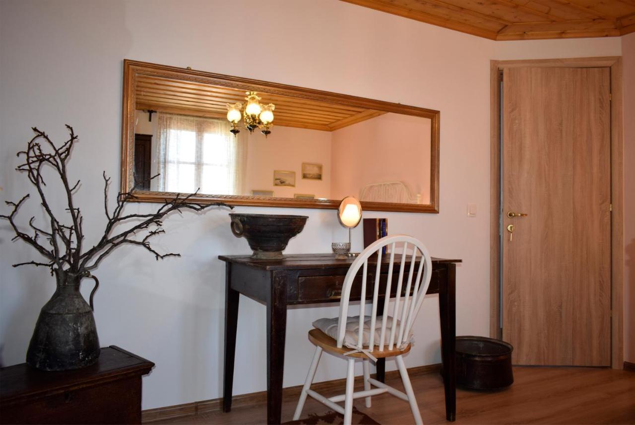 Villa Renovated Old Manor House With Yard à Arnaia Extérieur photo