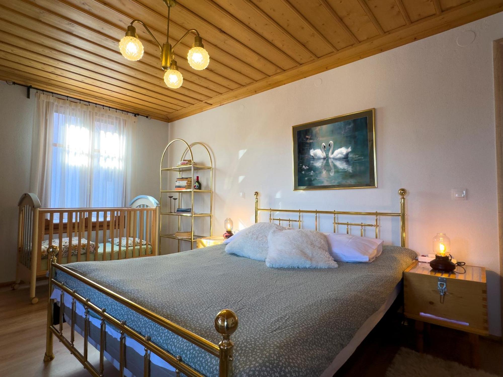 Villa Renovated Old Manor House With Yard à Arnaia Extérieur photo